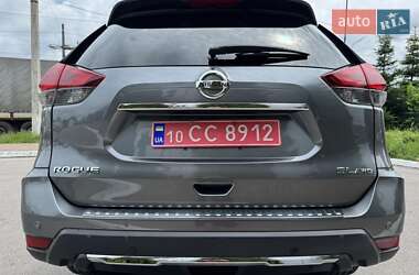 Внедорожник / Кроссовер Nissan Rogue 2019 в 