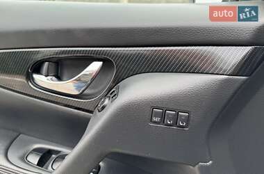 Внедорожник / Кроссовер Nissan Rogue 2019 в 