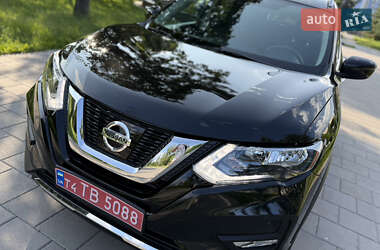Внедорожник / Кроссовер Nissan Rogue 2019 в 