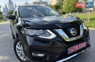 Внедорожник / Кроссовер Nissan Rogue 2019 в 