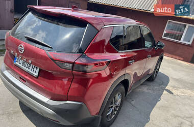 Внедорожник / Кроссовер Nissan Rogue 2021 в 