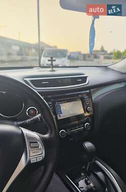 Позашляховик / Кросовер Nissan Rogue 2014 в 