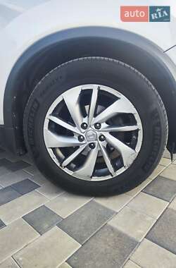 Позашляховик / Кросовер Nissan Rogue 2014 в 