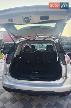 Позашляховик / Кросовер Nissan Rogue 2014 в 