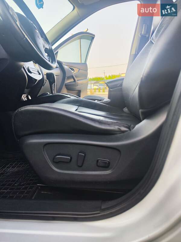 Внедорожник / Кроссовер Nissan Rogue 2014 в Сарнах фото 33 Внедорожник / Кроссовер Nissan Rogue 2014 в Сарнах