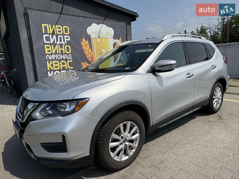 Позашляховик / Кросовер Nissan Rogue 2019 в Києві