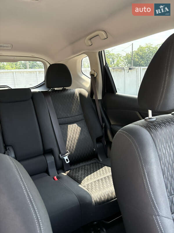 Позашляховик / Кросовер Nissan Rogue 2019 в Києві