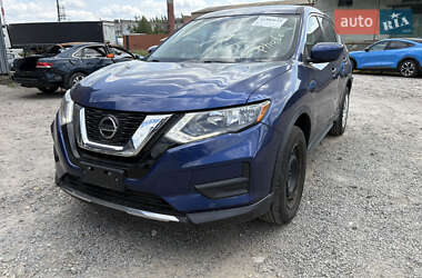 Внедорожник / Кроссовер Nissan Rogue 2017 в Ровно