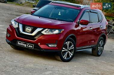Внедорожник / Кроссовер Nissan Rogue 2017 в Ровно