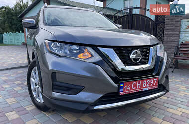 Позашляховик / Кросовер Nissan Rogue 2017 в Полтаві