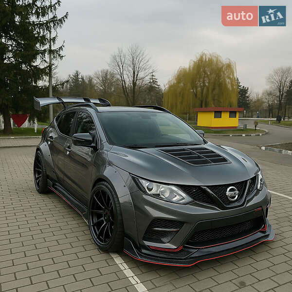Внедорожник / Кроссовер Nissan Rogue 2017 в Луцке