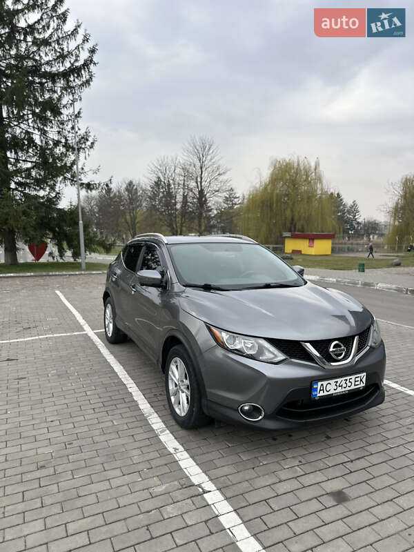 Внедорожник / Кроссовер Nissan Rogue 2017 в Луцке