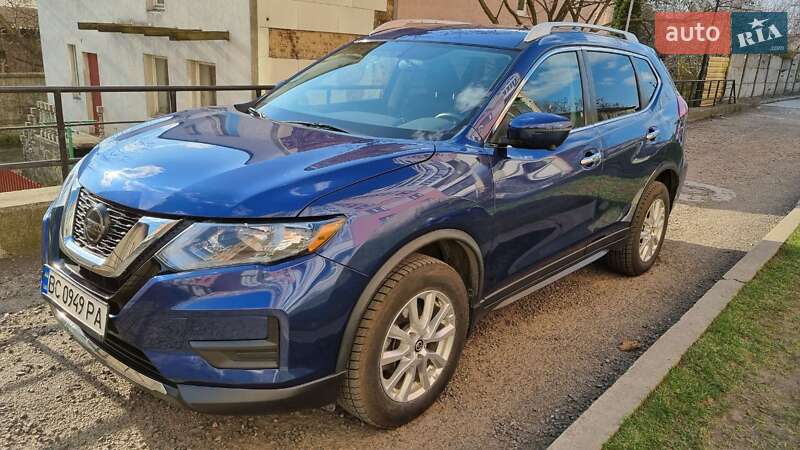 Позашляховик / Кросовер Nissan Rogue 2018 в Львові