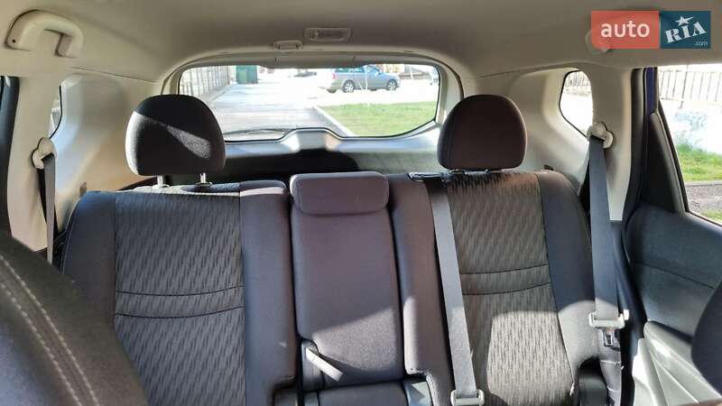 Позашляховик / Кросовер Nissan Rogue 2018 в Львові