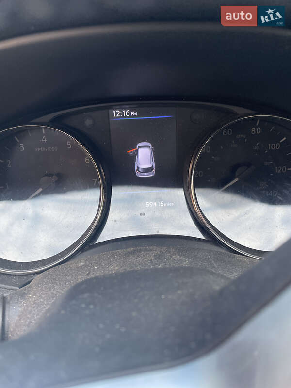 Позашляховик / Кросовер Nissan Rogue 2018 в Києві