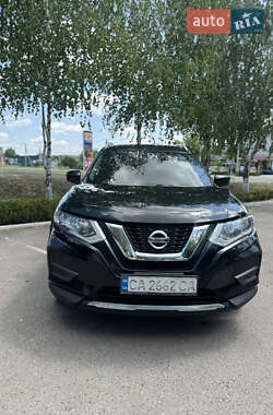 Внедорожник / Кроссовер Nissan Rogue 2016 в 