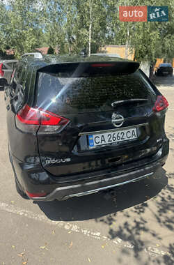 Внедорожник / Кроссовер Nissan Rogue 2016 в 
