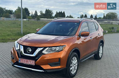 Позашляховик / Кросовер Nissan Rogue 2018 в Львові
