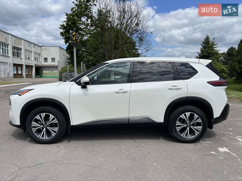 Внедорожник / Кроссовер Nissan Rogue 2020 в Ровно