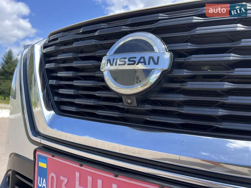 Внедорожник / Кроссовер Nissan Rogue 2020 в Ровно