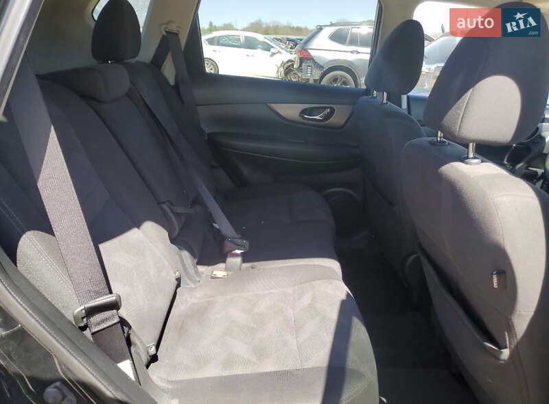 Внедорожник / Кроссовер Nissan Rogue 2016 в Харькове