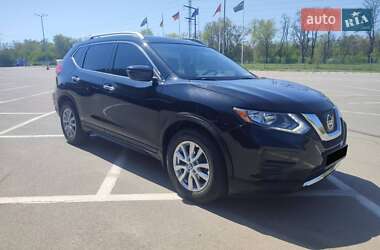 Внедорожник / Кроссовер Nissan Rogue 2017 в 