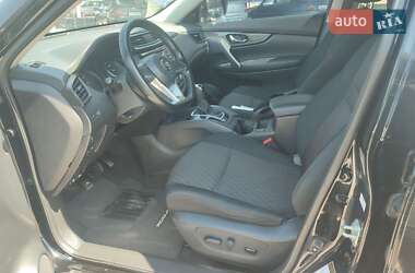 Внедорожник / Кроссовер Nissan Rogue 2017 в 