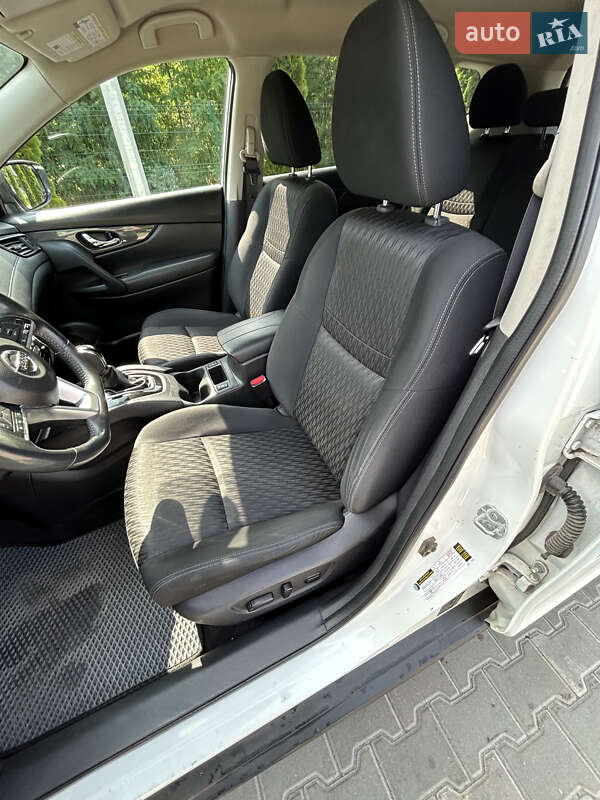 Позашляховик / Кросовер Nissan Rogue 2017 в Кременчуці