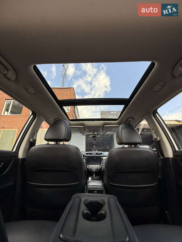 Позашляховик / Кросовер Nissan Rogue 2014 в Харкові