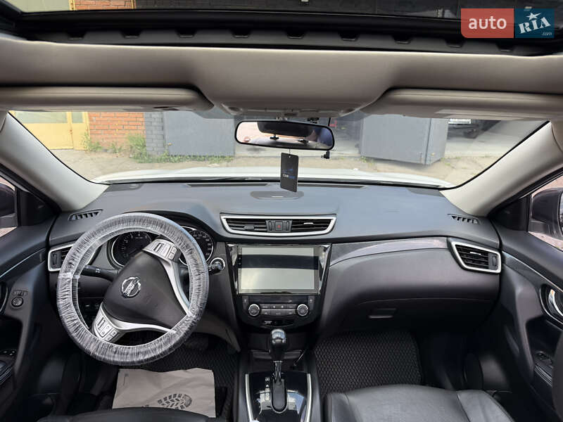 Позашляховик / Кросовер Nissan Rogue 2014 в Харкові