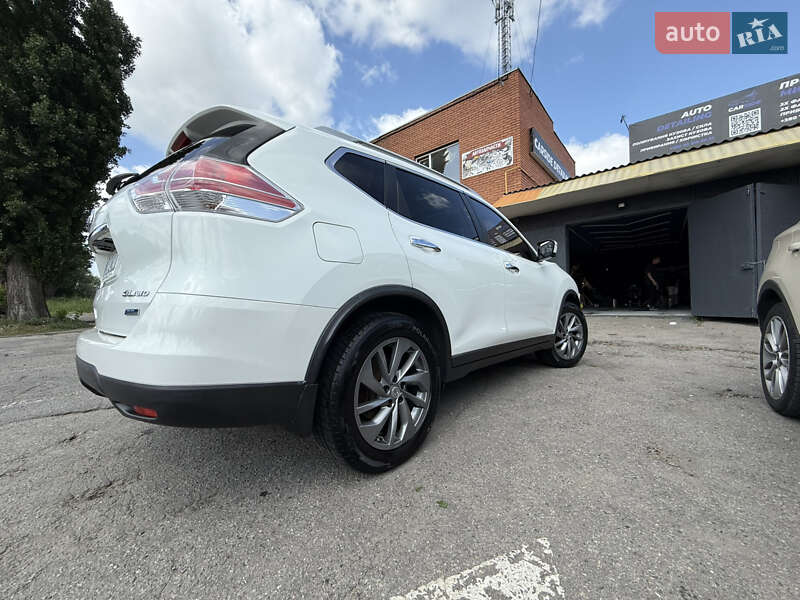 Позашляховик / Кросовер Nissan Rogue 2014 в Харкові
