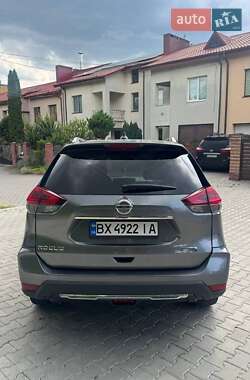 Позашляховик / Кросовер Nissan Rogue 2018 в 