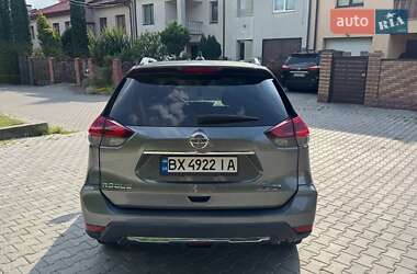 Позашляховик / Кросовер Nissan Rogue 2018 в 