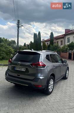 Позашляховик / Кросовер Nissan Rogue 2018 в 