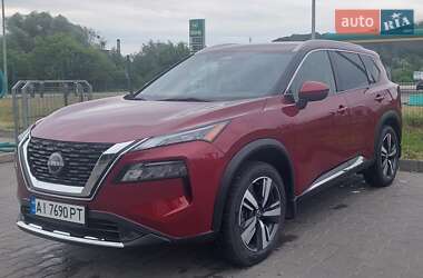 Позашляховик / Кросовер Nissan Rogue 2021 в Обухові