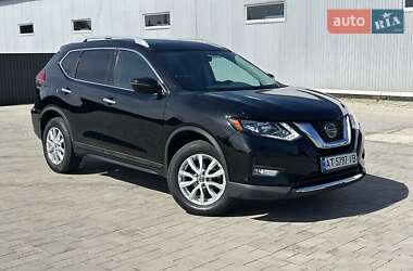 Позашляховик / Кросовер Nissan Rogue 2017 в Івано-Франківську