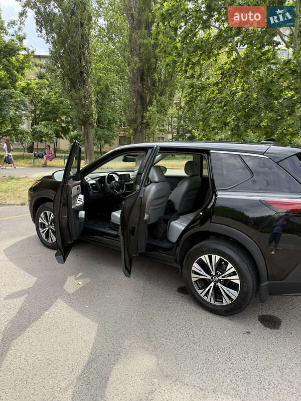 Внедорожник / Кроссовер Nissan Rogue 2021 в Одессе