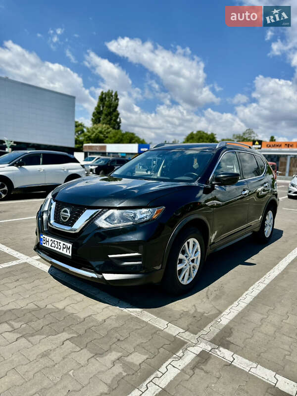 Внедорожник / Кроссовер Nissan Rogue 2019 в 