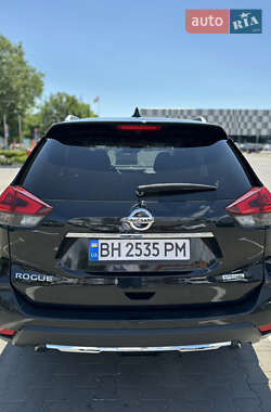 Внедорожник / Кроссовер Nissan Rogue 2019 в 