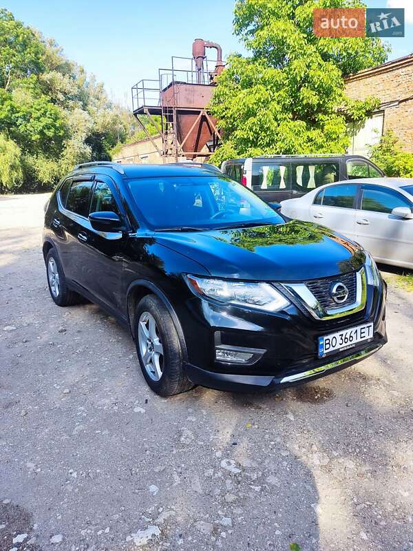 Внедорожник / Кроссовер Nissan Rogue 2016 в Тернополе