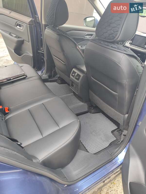 Позашляховик / Кросовер Nissan Rogue 2021 в Дніпрі