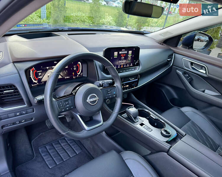 Внедорожник / Кроссовер Nissan Rogue 2023 в Киеве
