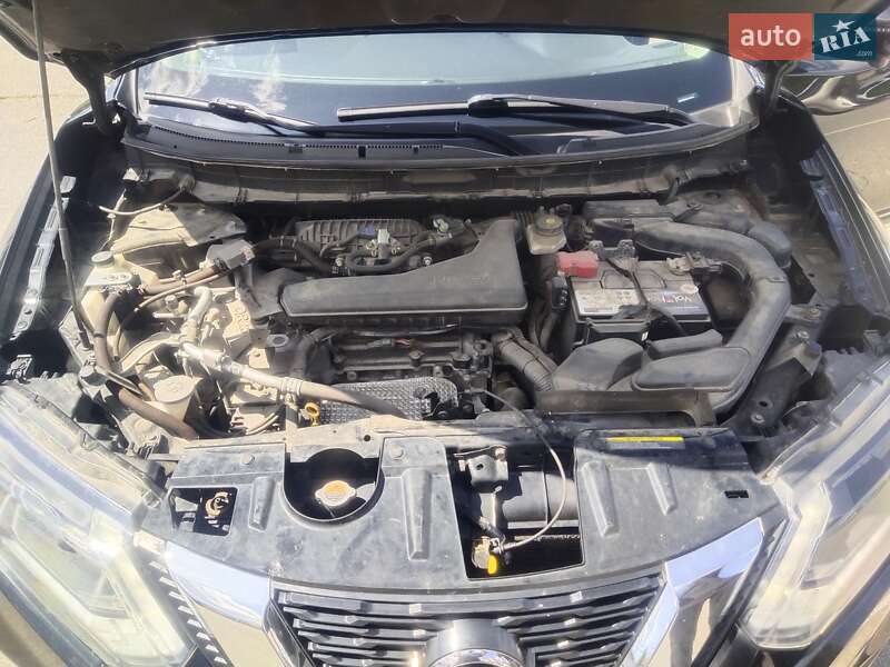Внедорожник / Кроссовер Nissan Rogue 2016 в Харькове