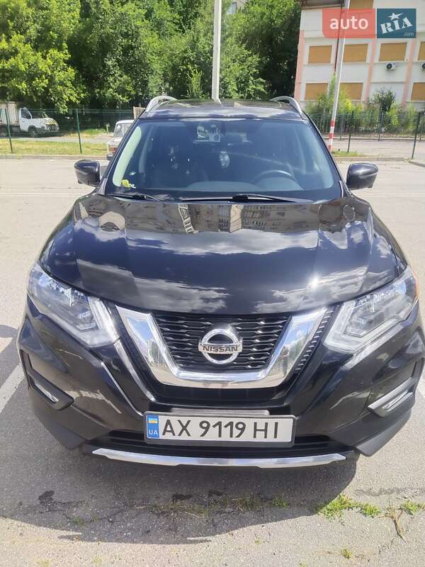 Внедорожник / Кроссовер Nissan Rogue 2016 в Харькове