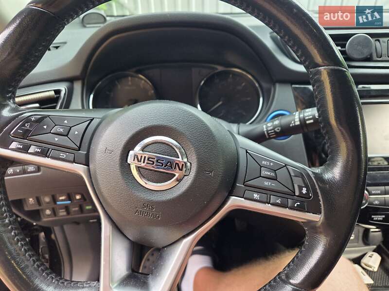 Внедорожник / Кроссовер Nissan Rogue 2018 в Ивано-Франковске