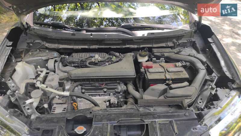 Внедорожник / Кроссовер Nissan Rogue 2017 в Павлограде