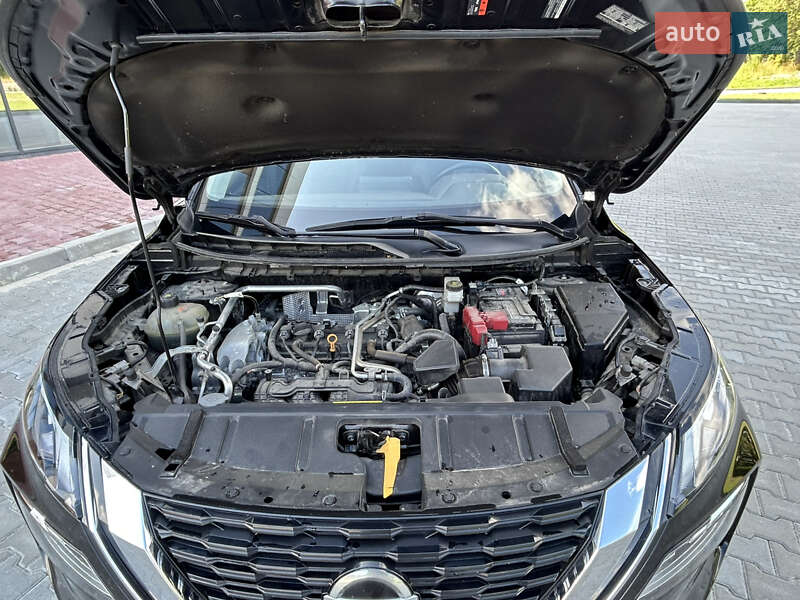 Позашляховик / Кросовер Nissan Rogue 2020 в Рівному
