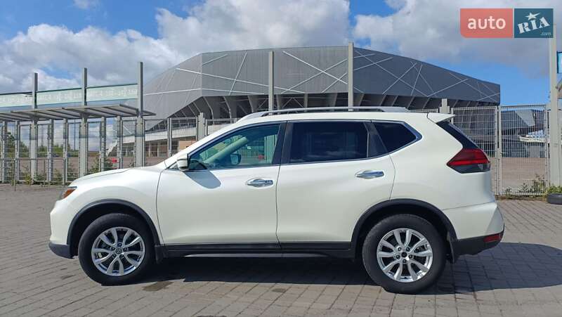 Позашляховик / Кросовер Nissan Rogue 2017 в Львові