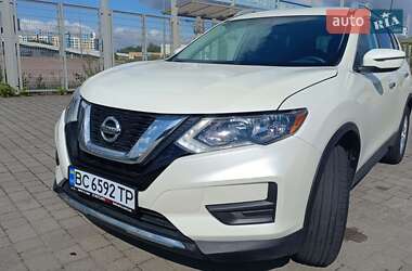 Внедорожник / Кроссовер Nissan Rogue 2017 в Львове