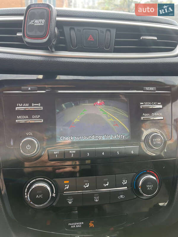 Позашляховик / Кросовер Nissan Rogue 2016 в Києві